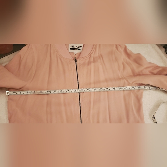 THE EDIT by Seventeen-size L- lined pink long Jacket-closes with zipper at front - Picture 11 of 11